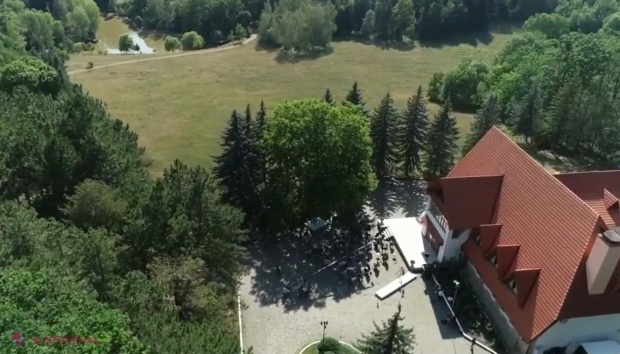 LIVE VIDEO // Ultima FIȚĂ a președintelui Dodon. A adus DRONA pentru a filma emisiunea „Președintele răspunde”