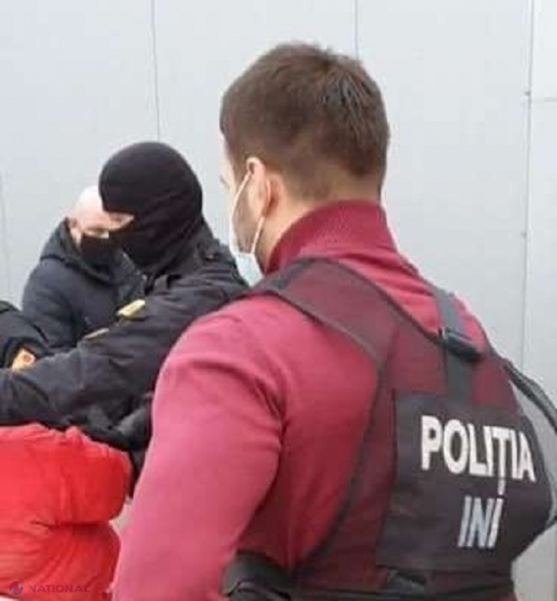 VIDEO // ȘANTAJ și amenințări pentru a da bani organizației criminale „PATRON”: „Șulț” și complicele acestuia, reținuți