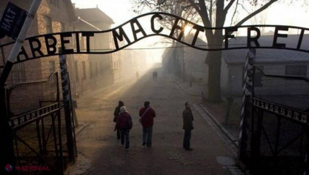 Apariție controversată la Auschwitz. Ce au văzut turiștii care au vizitat, recent, fostul lagăr  