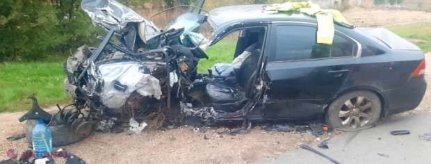 FOTO // Accident cumplit la Orhei: Un șofer din Ucraina a adormit la volan; Două persoane transportate la spital