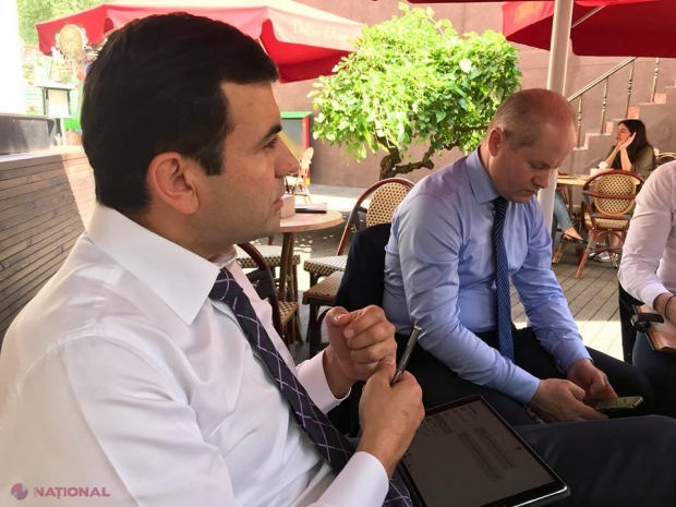 FOTO // Un ministru a identificat un loc INEDIT pentru a desfășura ședința săptămânală a instituției: Și-a scos colegii la terasă