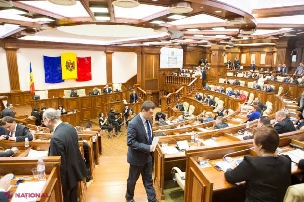 DECLARAŢIE // Partidele politice parlamentare promovează discriminarea femeilor 
