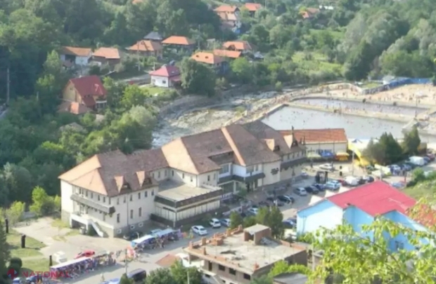 Colțul de rai din România unde casele costă doar 40 000 de lei moldovenești. Această stațiune balneară poate fi locul ideal pentru cei care vor să se retragă la pensie