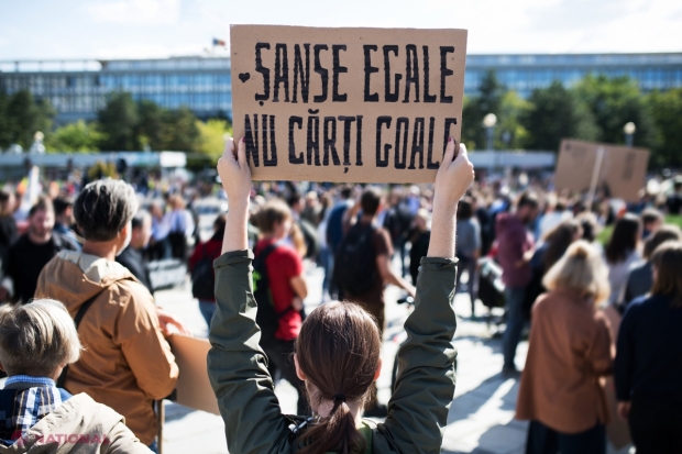 Protest de AMPLOARE în capitală. Tinerii nu au mai rezistat să fie NEDREPTĂȚIȚI și vor ieși să-și ceară drepturile în stradă pentru a-și arata nemulțumirea față de un joc online