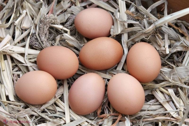 FOTO // Cum verifici cât de proaspete sunt ouăle