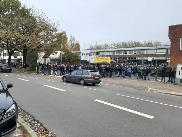 DOC // PAS solicită PRELUNGIREA orarului de activitate la secțiile de votare de peste hotare. La Frankfurt, Paris, Kassel, Londra, Bruxelles, Hamburg s-au format cozi din sute de cetățeni ai R. Moldova, care au venit și de la sute de km să voteze