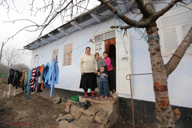 O mamă cu trei copii are nevoie de doar OPT MII de lei pentru a-şi cumpăra o casă
