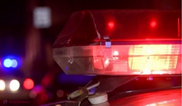 VIDEO // Cu roaba agățată de mașină și muzica dată la maximum după miezul nopții, distracția unor tineri din Cahul: Riscă AMENZI usturătoare și pentru huliganism, dar și pentru încălcarea regulilor anti-COVID-19 