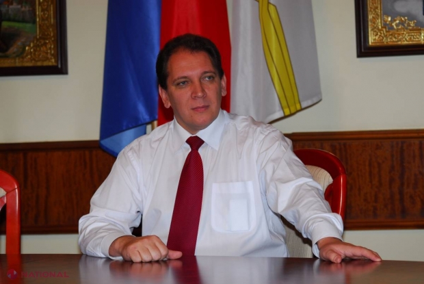 Un consilier PL îl CRITICĂ dur pe Chirtoacă din cauza „microbuzului MORȚII”