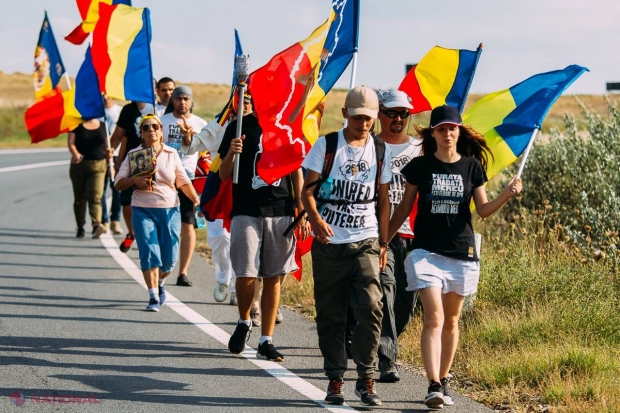 Organizatorii Marșului Centenar se plâng că Poliția de Frontieră a R. Moldova le INTERZICE să treacă frontiera pe jos