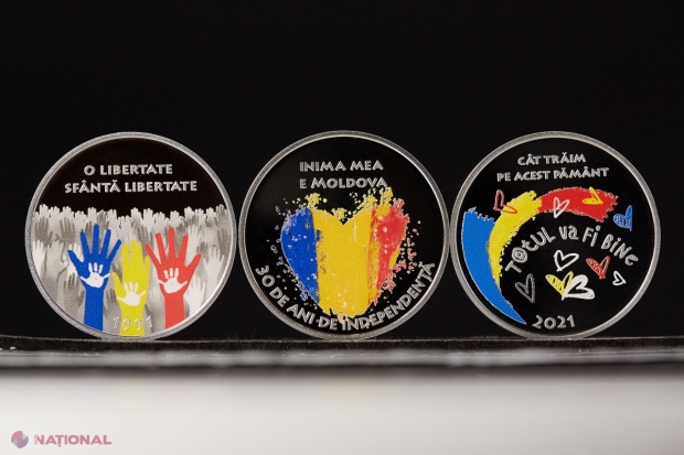 GALERIE FOTO // Cum arată setul format din TREI monede de ARGINT dedicate celor 30 de ani de independență a Republicii Moldova, puse în circulație de către BNM