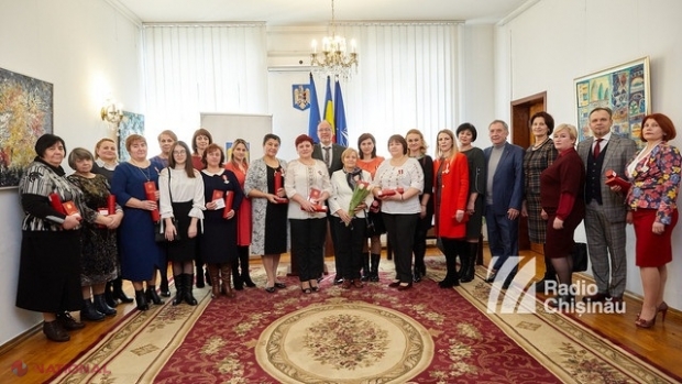 Profesoare de limba română din R. Moldova, decorate de președintele Klaus Iohannis: „Sunt profund îndrăgostită de limba română, mai ales că provin dintr-o familie rusă”