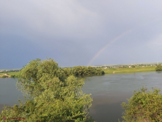 METEO // Ploi puternice, cu grindină și vijelie, anunțate și astăzi: Un nou COD galben de instabilitate atmosferică 