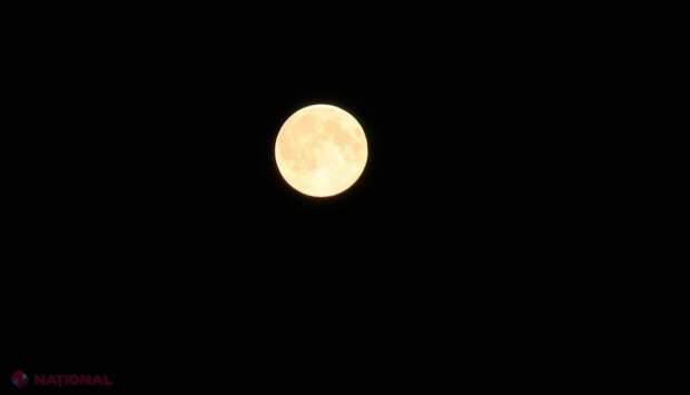 FOTO // SUPER LUNA, văzută de la Chișinău