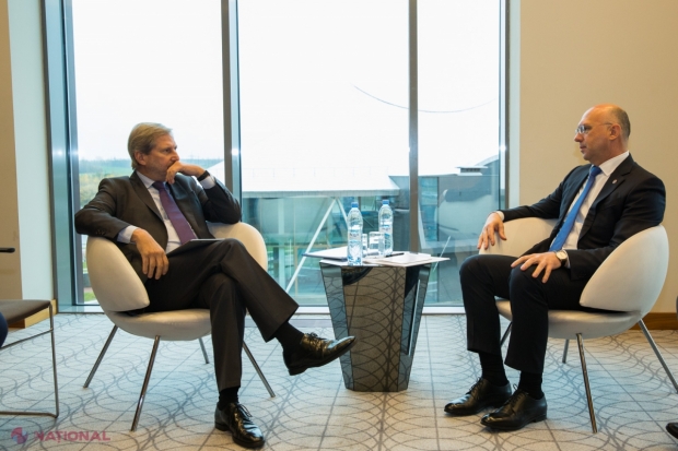 Premierul Filip s-a întâlnit cu Johannes Hahn. Ce PROMISIUNE i-a făcut oficialul de la Chișinău comisarului european pentru Politica de Vecinătate și Negocieri pentru Extindere