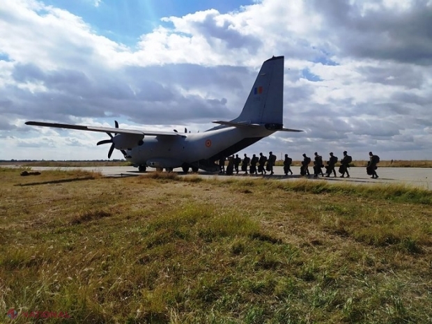 FOTO // Parașutiști din R. Moldova și România, exercițiu militar comun la Buzău: Militarii de la Chișinău au ocupat locul doi