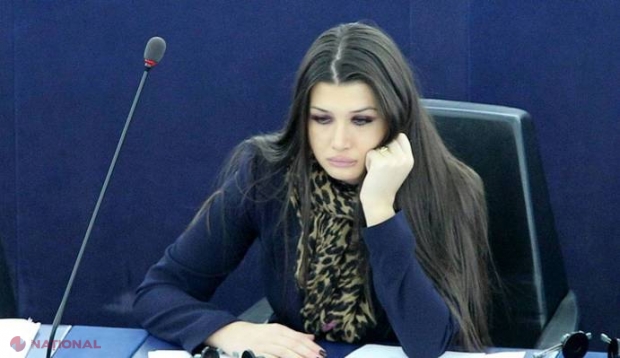 Un hacker a spart e-mailul Elenei Băsescu