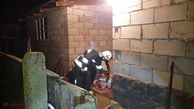 VIDEO // Gospodării din raioanele Cahul, Telenești, Florești, Ungheni și Găgăuzia, INUNDATE: Ploile au mai distrus și culturi agricole 