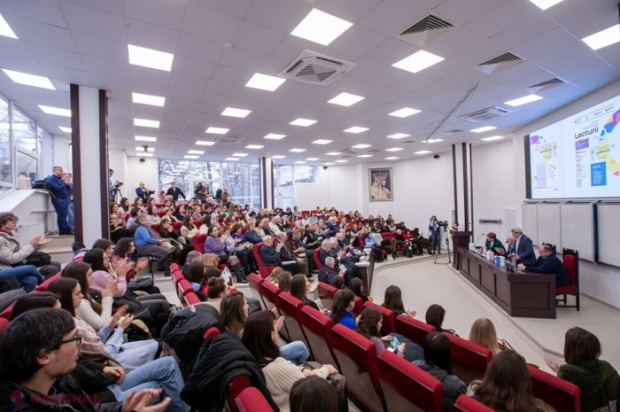 Antologia „Poezia Românească după 1945”, în patru volume, semnată de Ion Pop, lansată la USM: „S-au sfârșit granițele creatoare, s-au unit prin poezie, s-au unit prin creație”