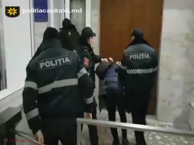 VIDEO // Poliția s-a apucat de capul chefliilor care tulbură liniștea nocturnă a Chișinăului: Amenzi de până la 3 000 de lei pentru huliganism