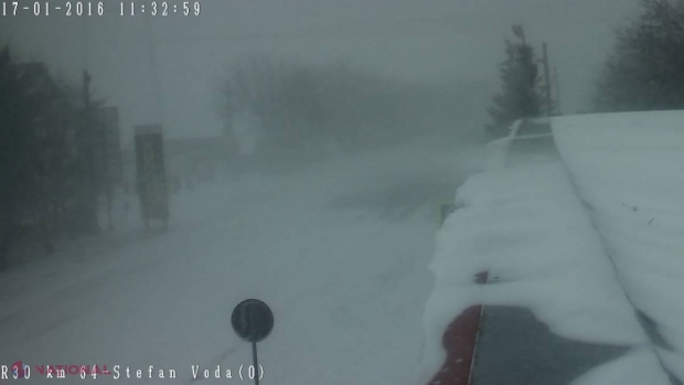 FOTO // Cum se circulă astăzi pe drumurile R. Moldova: La nord practic fără zăpadă, în sud totul e alb