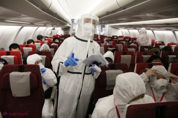 De-a râsu'-plânsu'. Pasageri ai unui avion, testaţi negativ pentru COVID-19 înainte de decolare, iar pozitiv la aterizare