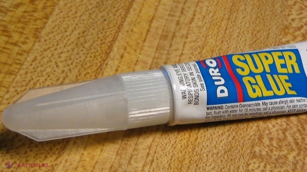 Banalul lipici „Super Glue” a fost inventat printr-un ACCIDENT
