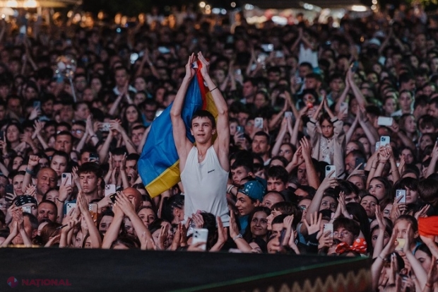 GALERIE FOTO // Zeci de mii de oameni au sărbătorit 33 de ani de Independență a R. Moldova în Piața Marii Adunări Naționale: Președinții Țărilor Blatice și artiști de renume mondial, pe scena din centrul Chișinăului
