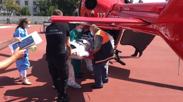 FOTO, VIDEO // Un elicopter SMURD de la Iași a transportat un pacient de la Sângerei la Chișinău: Bărbatul de 55 de ani a suferit un politraumatism grav