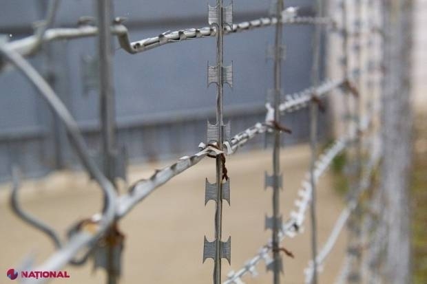 NU încercați să dați bani polițiștilor de patrulare, când vă opresc pe drum: Ce a pățit un șofer din R. Moldova