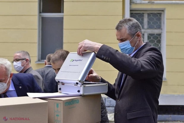 FOTO // Slovacia a donat instituțiilor medicale din Chișinău dispozitive și echipamente medicale pentru combaterea pandemiei de COVID-19 în valoare de zeci de mii de euro