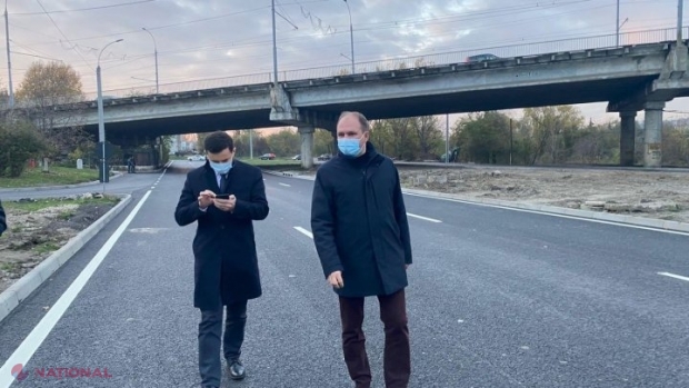 VIDEO // Ion Ceban, ACUZAT de lipsă de transparență și neglijență. Ruslan Codreanu: „Nu a realizat niciun proiect mare de infrastructură, doar continuă să dea cu var, vopsește doar buzele. Vedeți în ce stare e podul de la Mihai Viteazul”