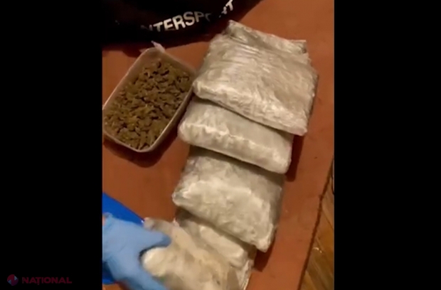 VIDEO // Cum ajung DROGURILE în R. Moldova prin zona verde a frontierei de stat. Trei inși au adus la Chișinău, într-o geantă, substanțe interzise în valoare de aproape 6 000 000 de lei