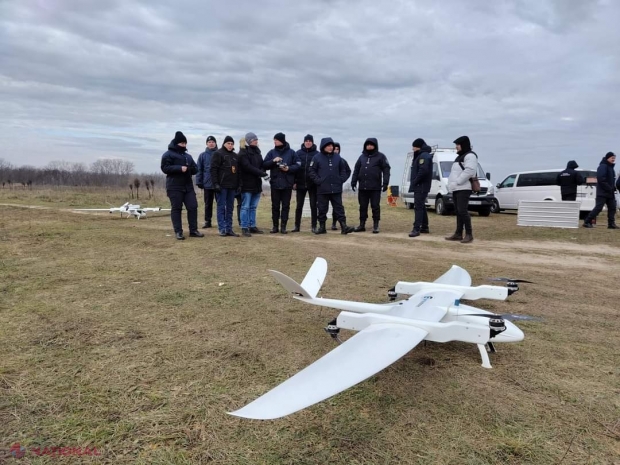 VIDEO // Poliţiștii de frontieră din R. Moldova, instruiţi cum să manevreze aparate de zbor fără pilot