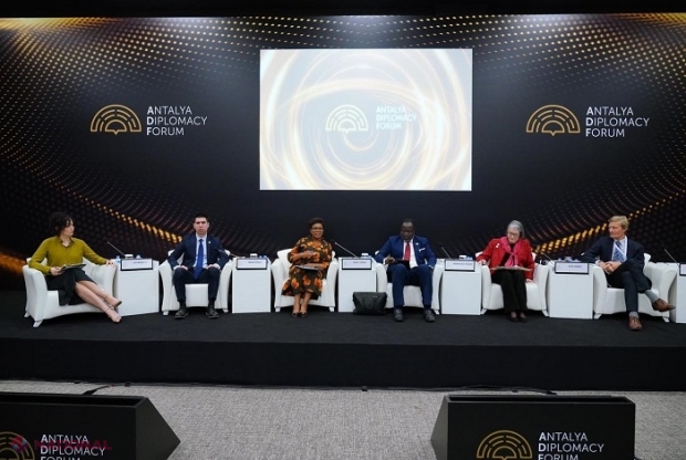 Ministrul de Externe, Mihail Popșoi, discuții la Istanbul cu omologii săi din Turcia, Luxemburg, Muntenegru și Azerbaidjan: „R. Moldova este interesată în cooperarea cu partea azeră în domeniul energetic, comercial-economic și investițional”