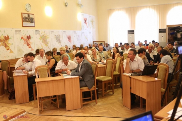 Ceartă la ședința CMC din cauza STRATEGIEI în transportul public: „Ați cedat cea mai PROFITABILĂ rută”