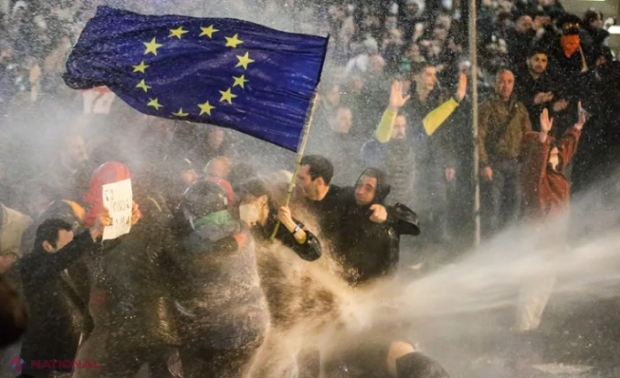 Kremlinul crede că protestele din Georgia ar fi o tentativă de „Revoluţie Portocalie” după modelul ucrainean