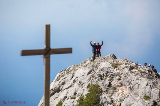 VIDEO // PR din vacanță: Dodon și-a filmat fiecare pas pe care l-a făcut pe muntele Athos și s-a lăudat pe Facebook