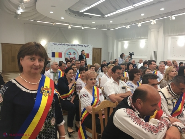 FOTO // Peste 100 de PRIMARI de pe ambele maluri ale Prutului s-au REUNIT la Chișinău. Au semnat o DECLARAȚIE-APEL la adresa Guvernelor de la București și Chișinău