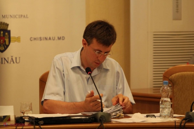 Chirtoacă vrea să-i laude pe comuniști în fața diplomaților europeni