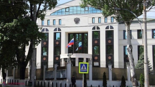 FOTO // Cine sunt cei TREI diplomații ruși expulzați de R. Moldova după fuga lui Nesterovschi în Transnistria cu o mașină cu numere diplomatice ruse