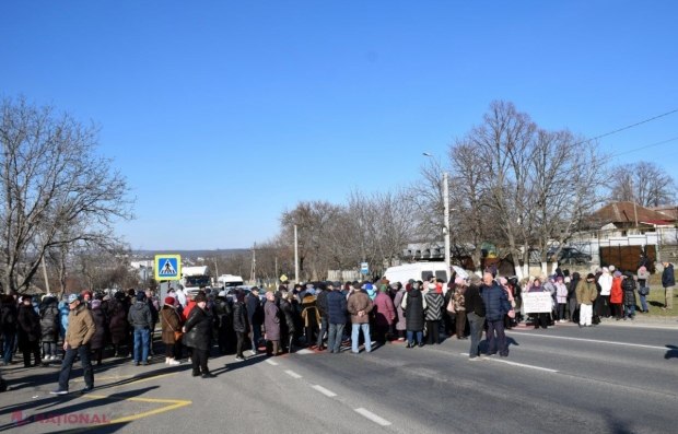 FOTO, VIDEO // Amenzi usturătoare pentru simpatizanții Partidului „ȘOR”, care au BLOCAT astăzi mai multe străzi din Chișinău și șase raioane din republică