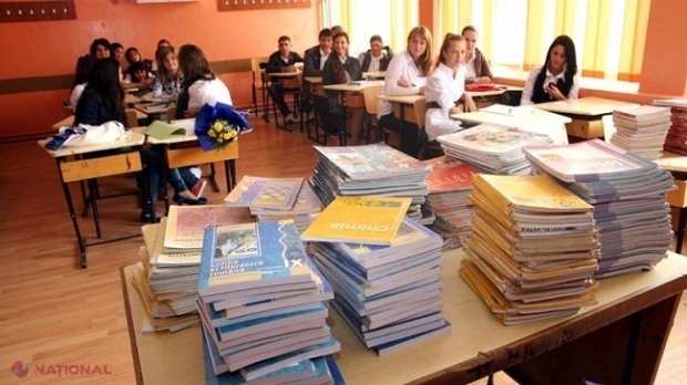 LEGE // Elevii din învățământul general obligatoriu din R. Moldova vor fi asigurați GRATUIT cu manuale școlare