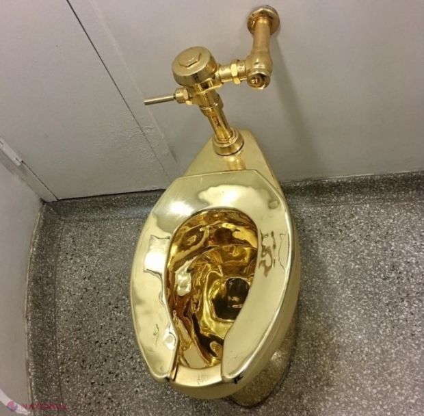 Au furat un vas de WC din aur masiv în valoare de 5,5 milioane de euro și au fost puși sub acuzare abia peste patru ani
