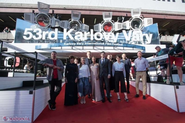 PREMIERĂ // Un film românesc, regizat de Radu Jude, a câștigat Globul de Cristal la festivalul de la Karlovy Vary