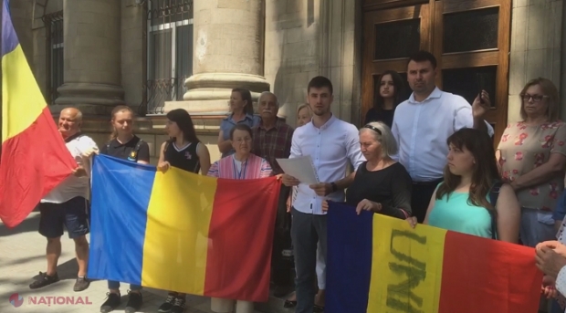 Protest la SIS: Unioniștii cer anularea intedicției aplicate lui George Simion, care nu mai are voie să intre în R. Moldova timp de cinci ani