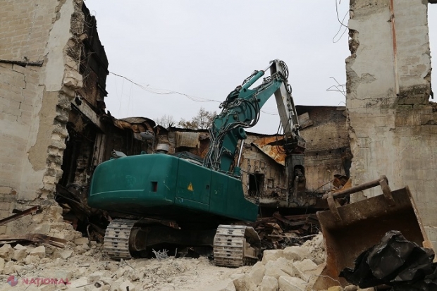 Metalul care va fi scos din clădirea avariată a Filarmonicii va fi comercializat, iar banii - utilizați pentru reconstrucția obiectivului de menire culturală, distrus într-un incendiu