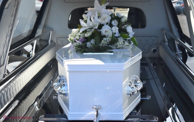 O fată de 12 ani a ÎNVIAT cu puțin timp înainte de înmormântare. Este incredibil ce a urmat