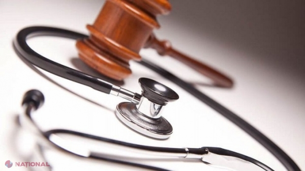 Un medic de la Chișinău, condamnat la trei ani de ÎNCHISOARE cu EXECUTARE, după ce nu i-a acordat unui pacient asistența necesară și acesta a decedat