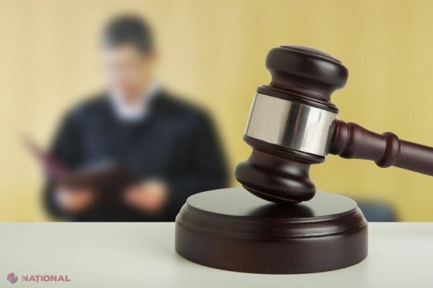 Șase judecători, numiți în funcție prin decret prezidențial